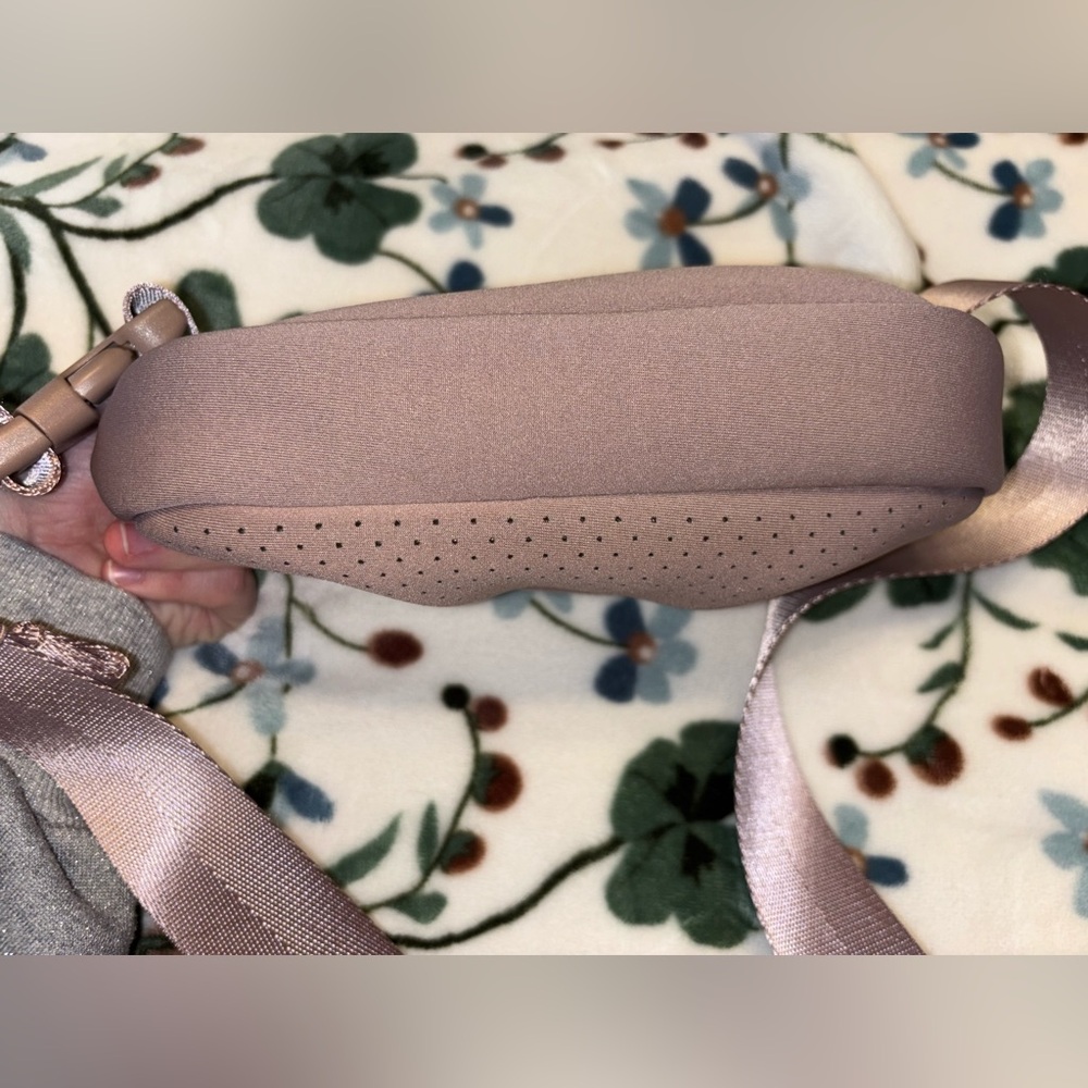 POPFLEX Bridget Belt Bag in Rose Blush 2L - Picture 3 of 4